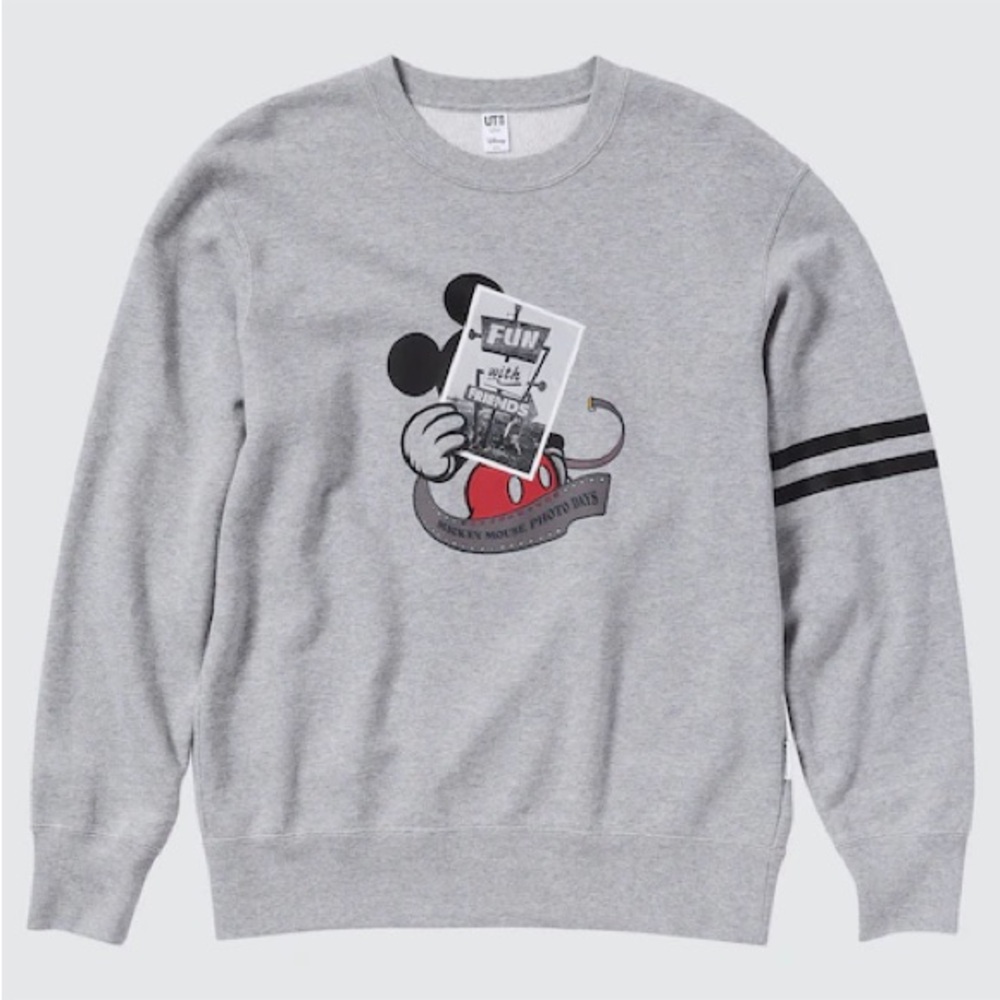 UNIQLO x DISNEY Size Adult M Mickey Mouse Photo Days Crewneck Unisex Sweatshirt